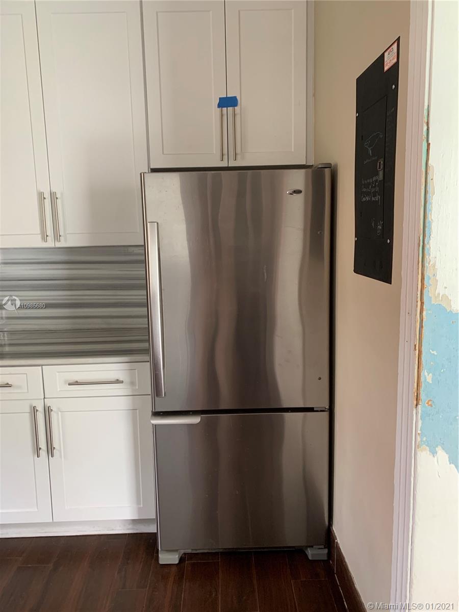 See details / 1606 sq. ft. $ 2021-02-15 0 Photo