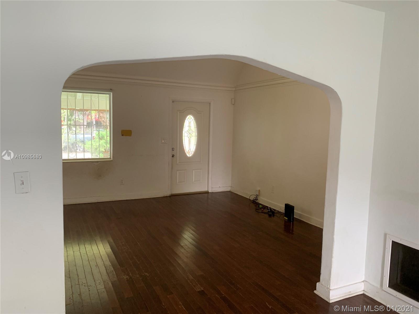 See details / 1606 sq. ft. $ 2021-02-15 0 Photo