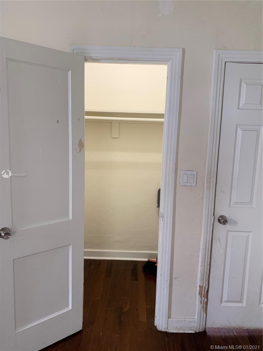 See details / 1606 sq. ft. $ 2021-02-15 0 Photo