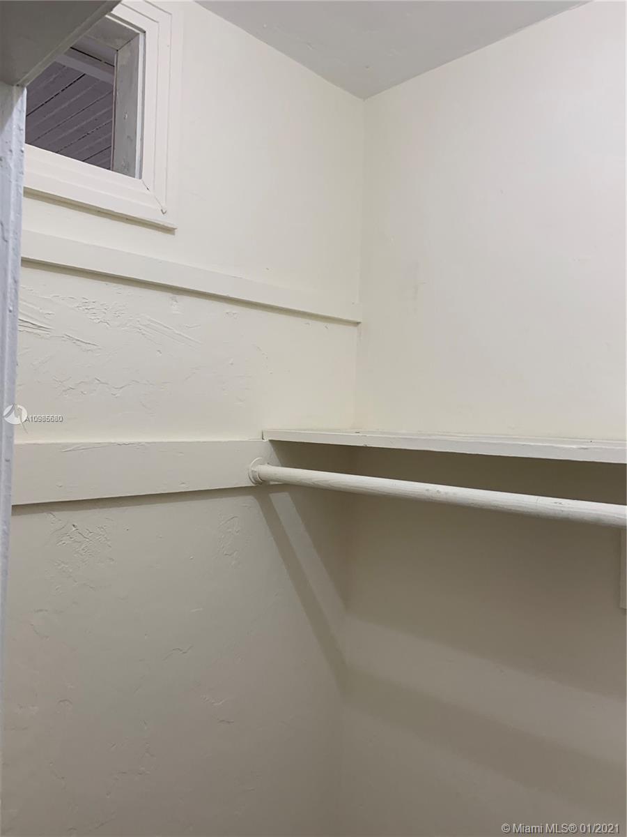 See details / 1606 sq. ft. $ 2021-02-15 0 Photo