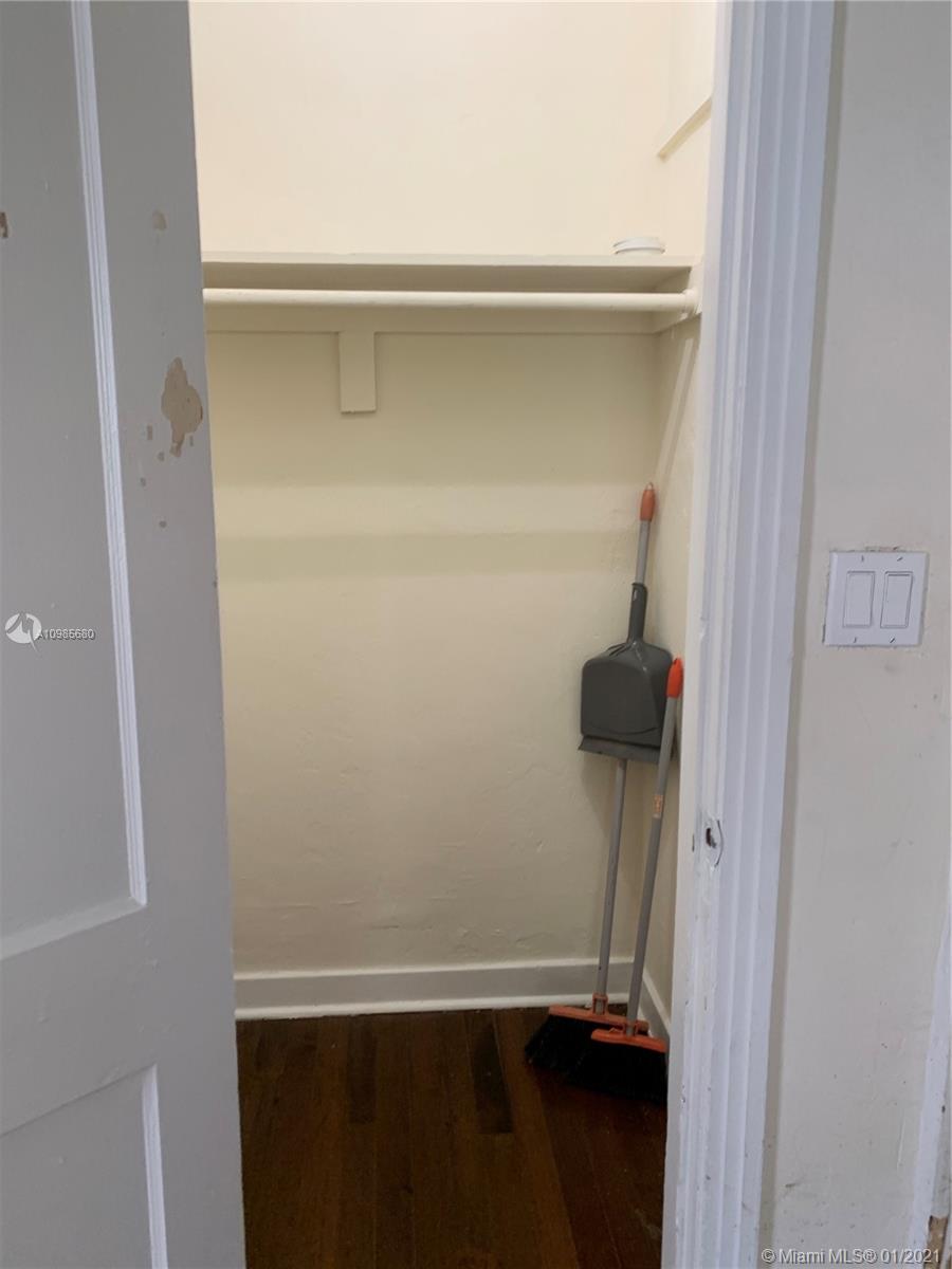 See details / 1606 sq. ft. $ 2021-02-15 0 Photo
