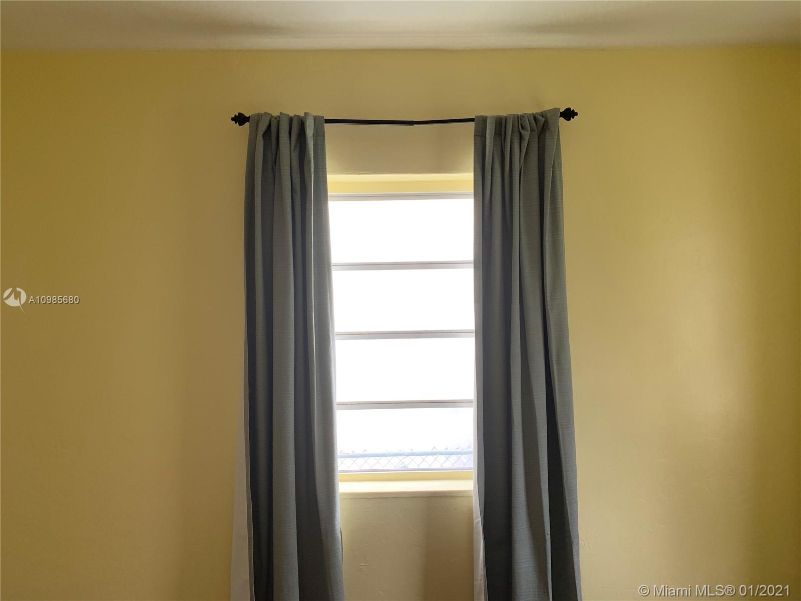 See details / 1606 sq. ft. $ 2021-02-15 0 Photo