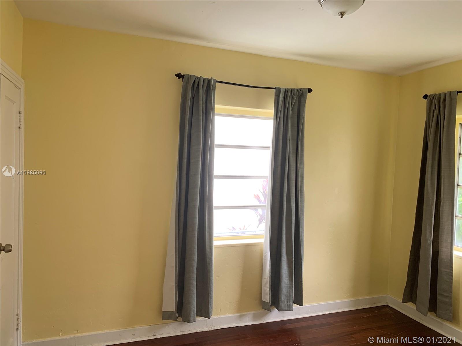 See details / 1606 sq. ft. $ 2021-02-15 0 Photo