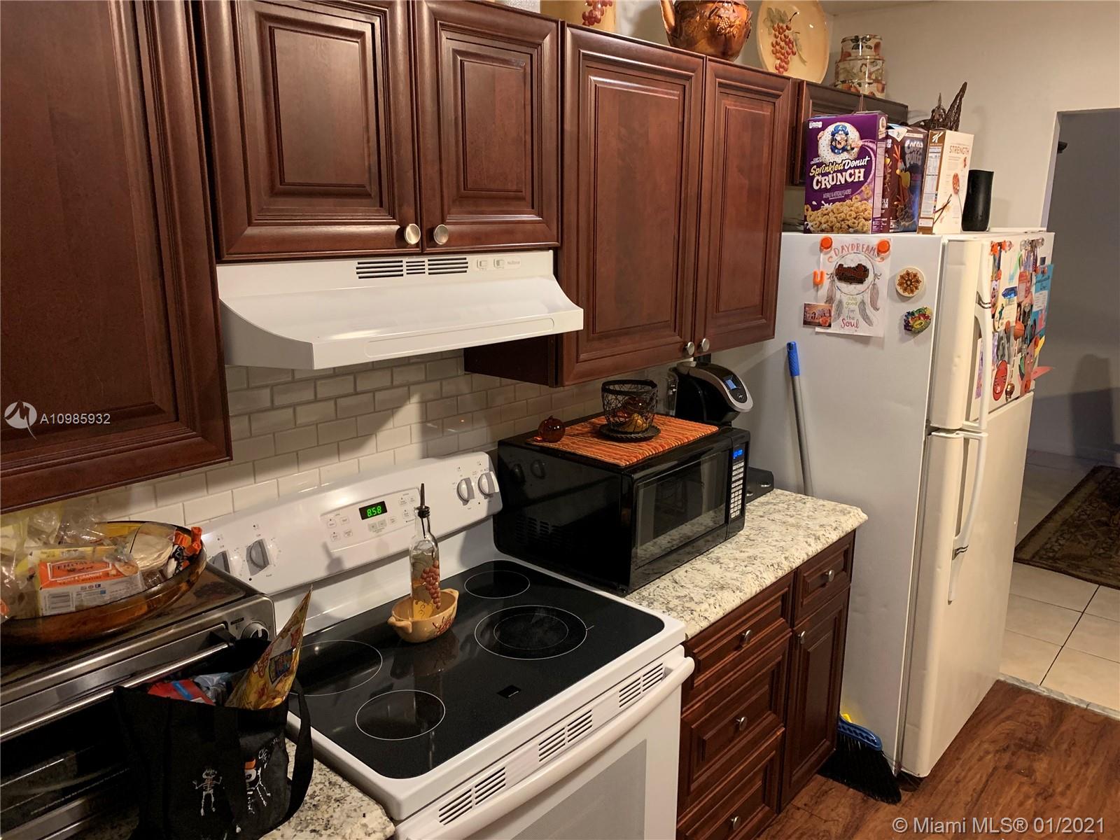 See details / 4896 sq. ft. $ 2021-01-19 0 Photo