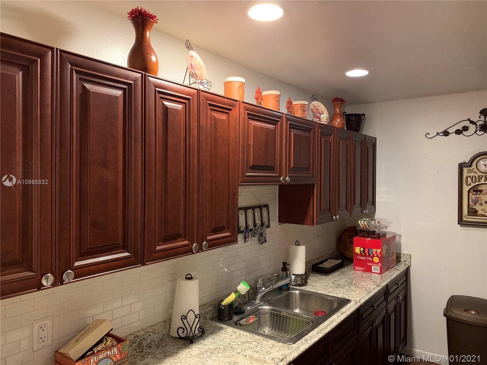 See details / 4896 sq. ft. $ 2021-01-19 0 Photo