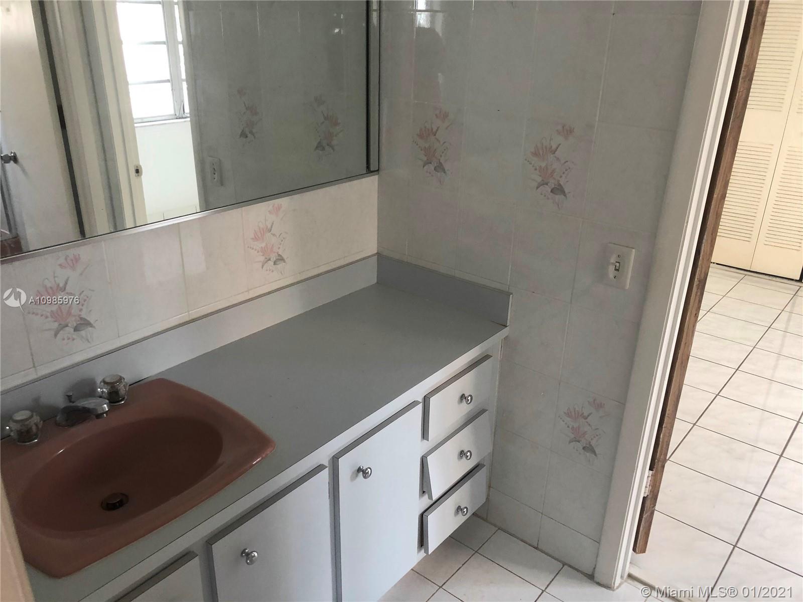 See details / 2406 sq. ft. $ 2021-01-19 0 Photo
