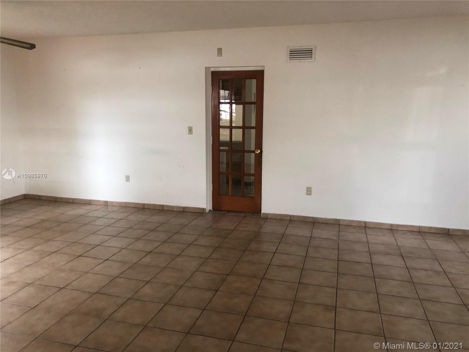 See details / 2406 sq. ft. $ 2021-01-19 0 Photo