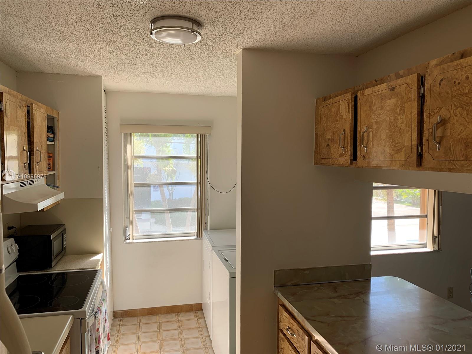 See details / 2406 sq. ft. $ 2021-01-19 0 Photo