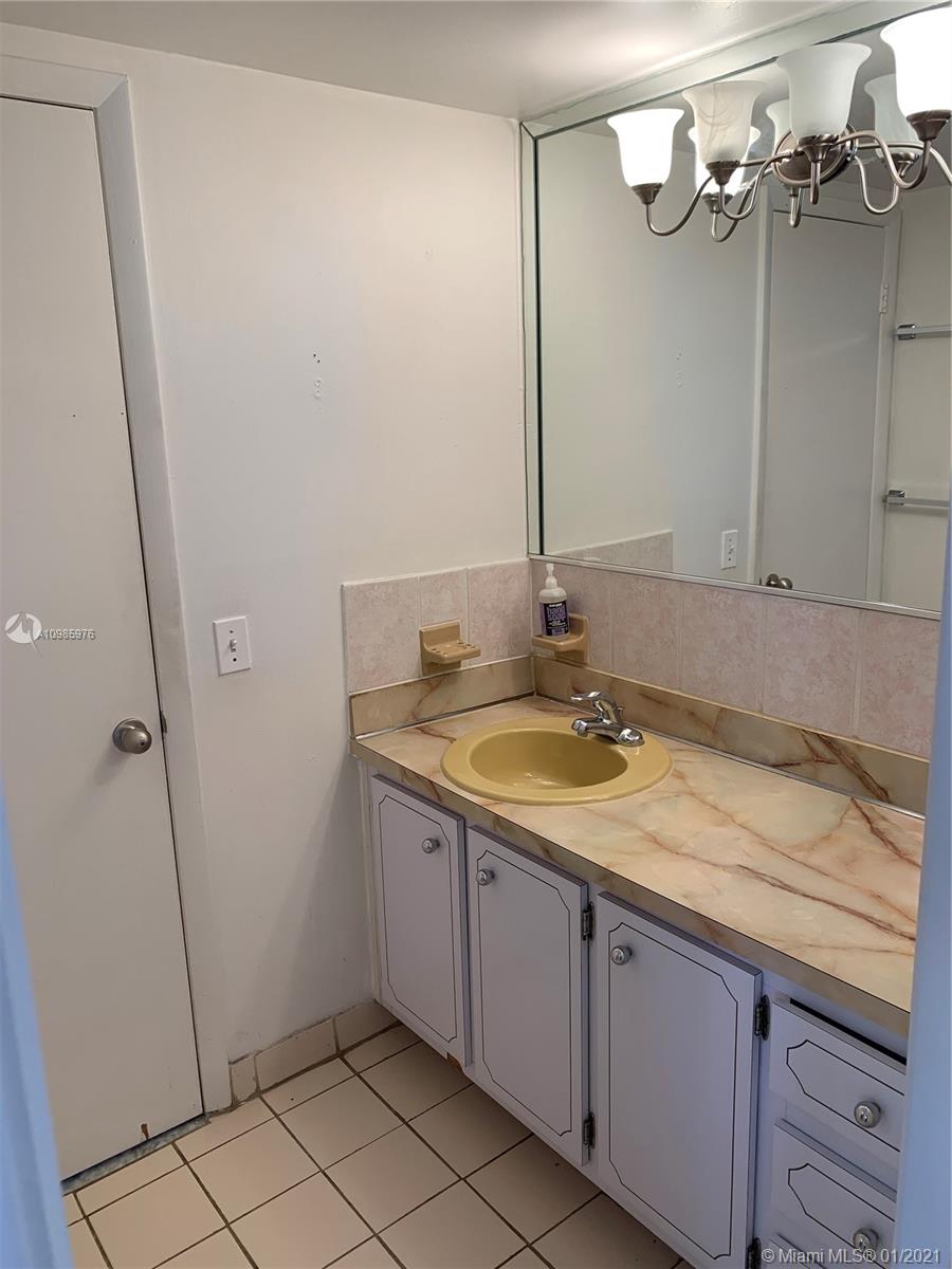 See details / 2406 sq. ft. $ 2021-01-19 0 Photo