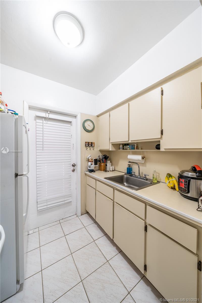 See details / 1350 sq. ft. $ 2021-02-02 0 Photo