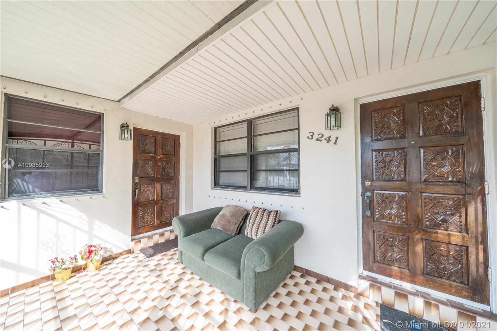 See details / 1350 sq. ft. $ 2021-02-02 0 Photo