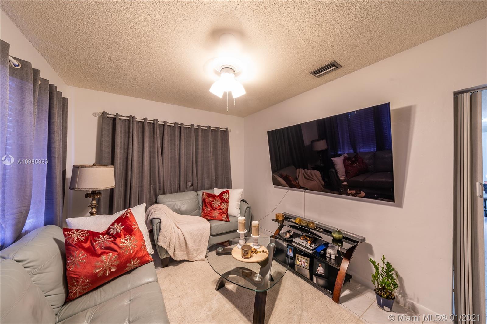 See details / 1350 sq. ft. $ 2021-02-02 0 Photo