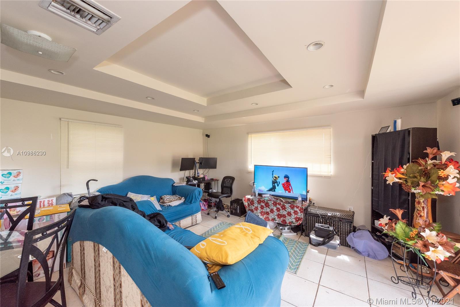 See details / 4785 sq. ft. $ 2021-02-23 0 Photo