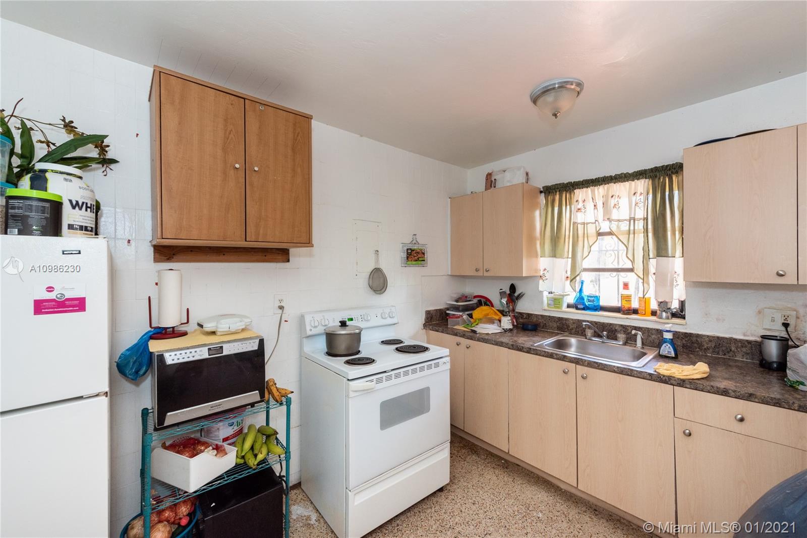 See details / 4785 sq. ft. $ 2021-02-23 0 Photo