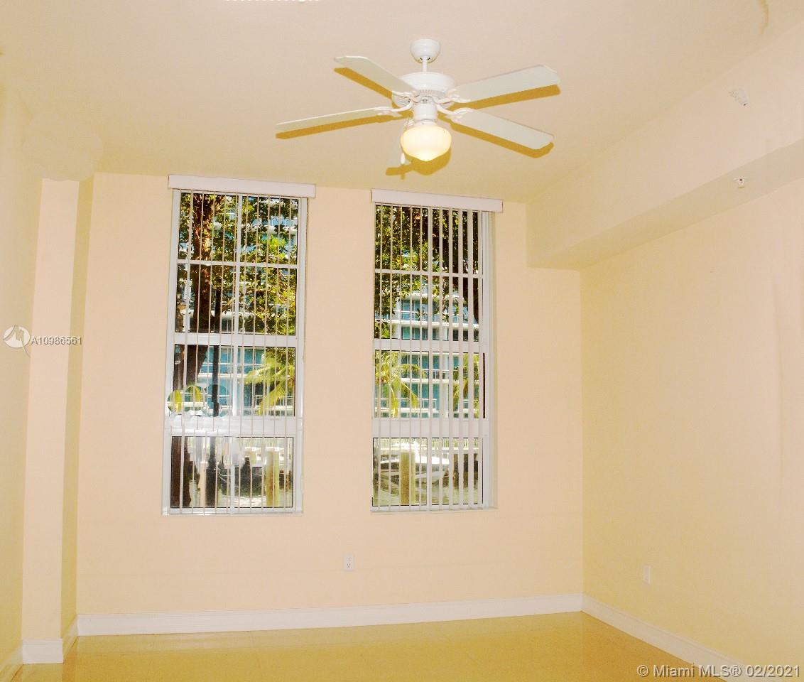Photo of 3001 185th St #103, Aventura, Florida, 33180 - Fully Modern Kitchen