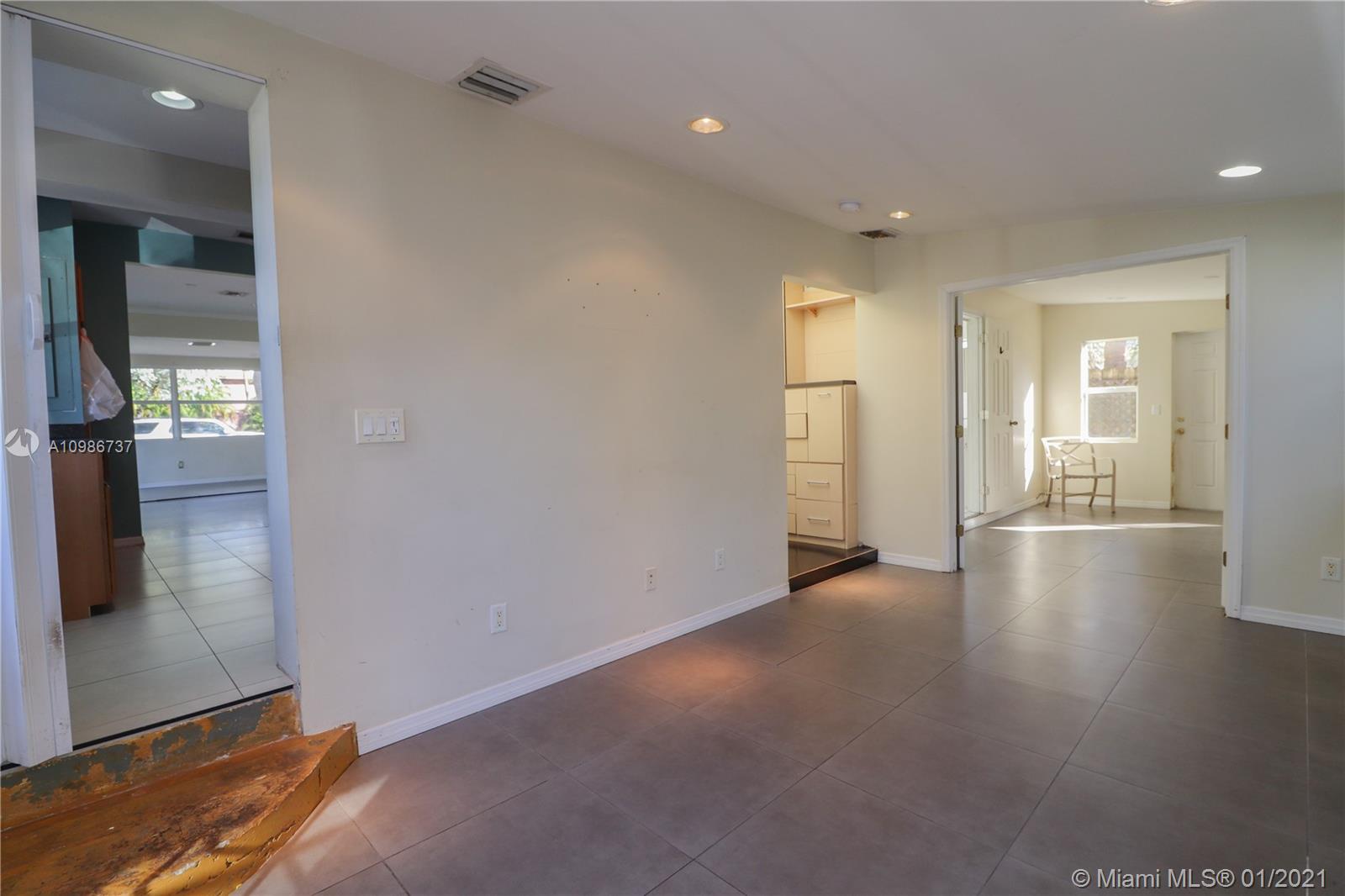 See details / 2355 sq. ft. $ 2021-01-21 0 Photo