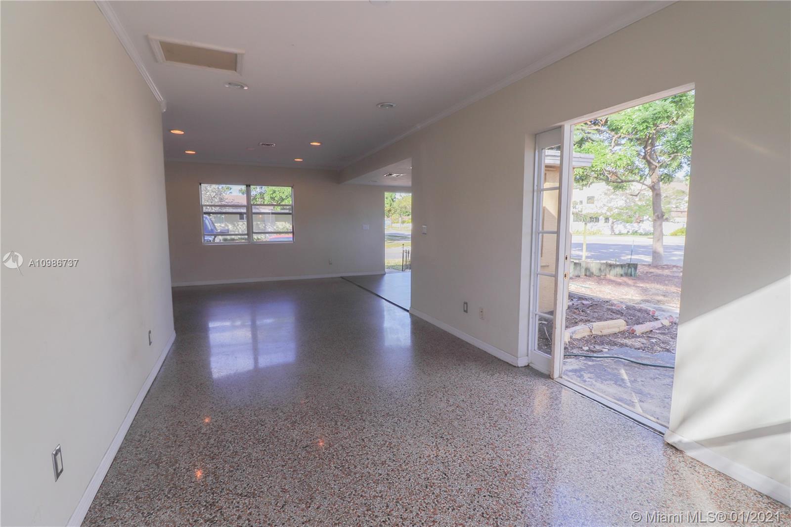 See details / 2355 sq. ft. $ 2021-01-21 0 Photo