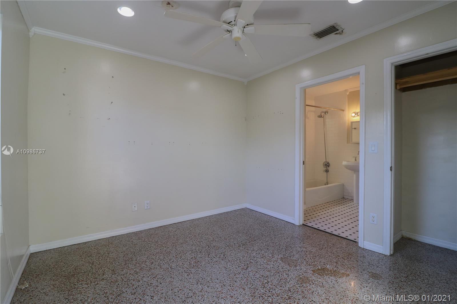 See details / 2355 sq. ft. $ 2021-01-21 0 Photo