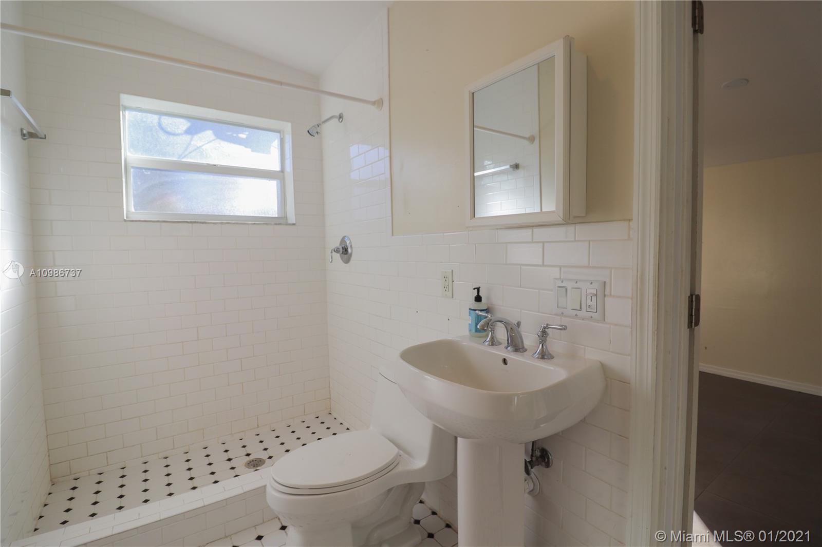 See details / 2355 sq. ft. $ 2021-01-21 0 Photo