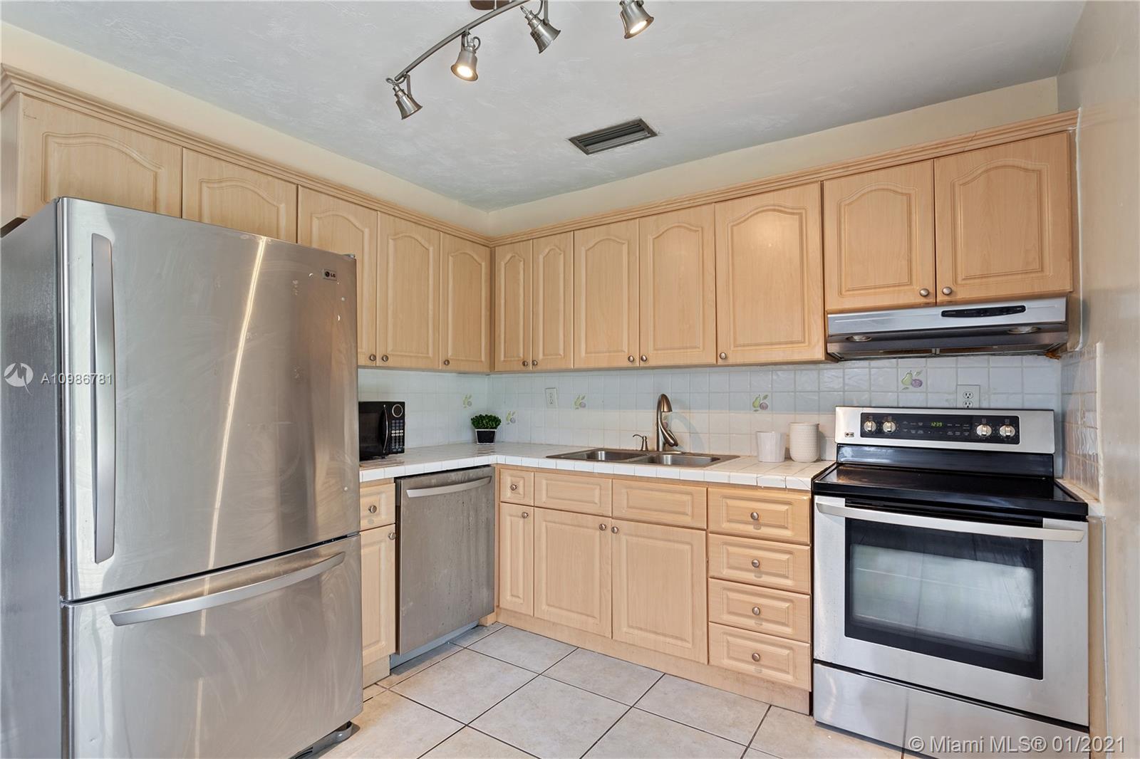 See details / 2796 sq. ft. $ 2021-01-21 0 Photo