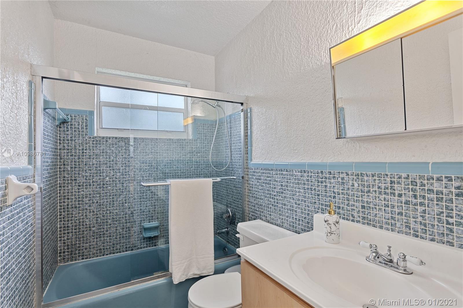 See details / 2796 sq. ft. $ 2021-01-21 0 Photo