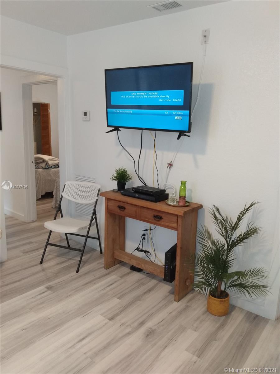 See details / 1454 sq. ft. $ 2021-04-06 0 Photo