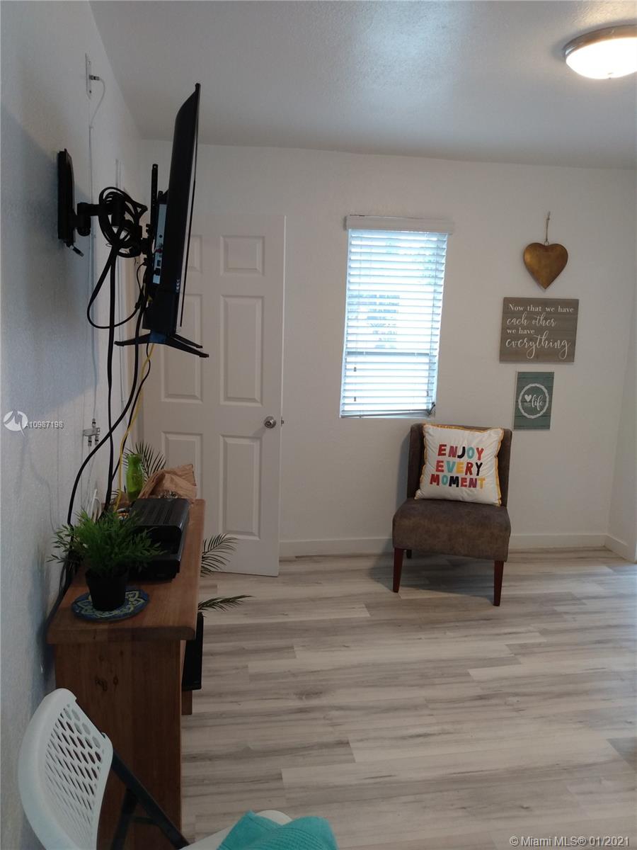 See details / 1454 sq. ft. $ 2021-04-06 0 Photo
