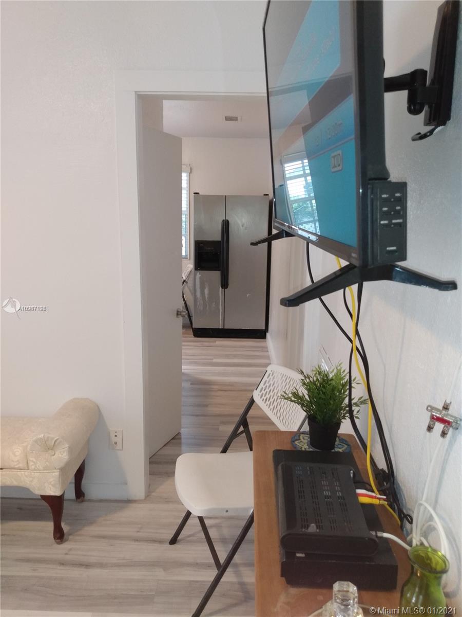 See details / 1454 sq. ft. $ 2021-04-06 0 Photo