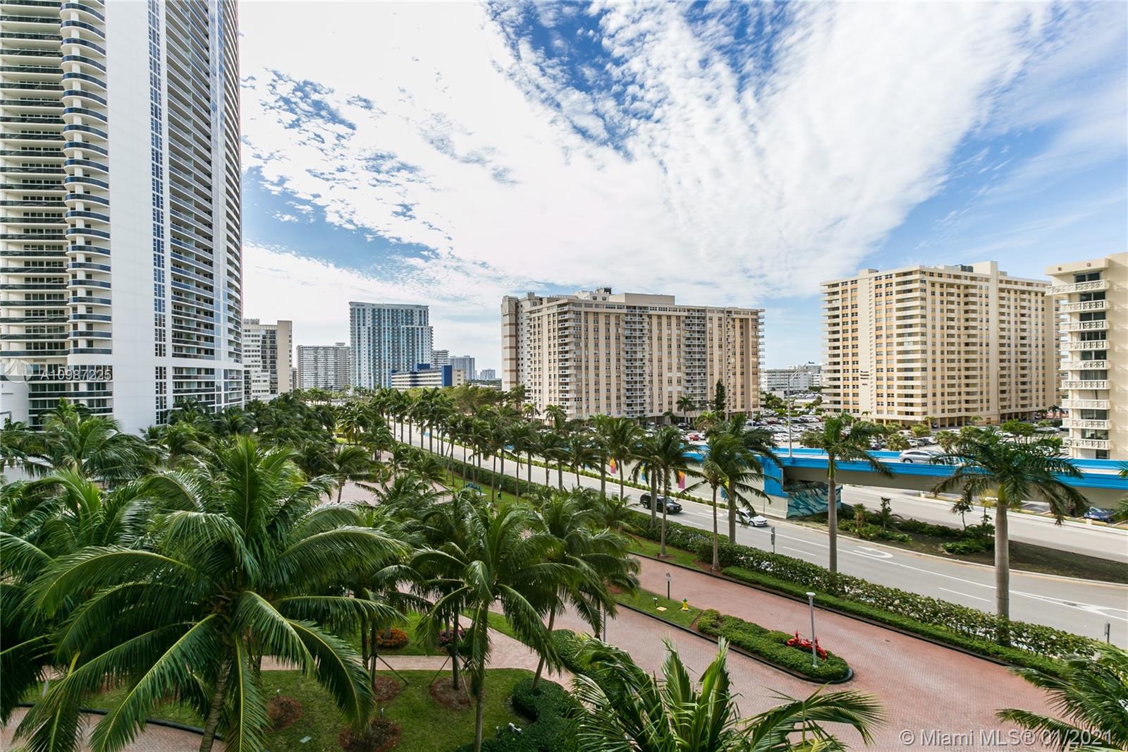 See details 607 3 / 3 1571 sq. ft. $ 2021-01-21 0 Photo