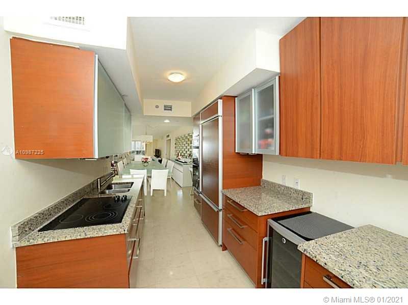 See details 607 3 / 3 1571 sq. ft. $ 2021-01-21 0 Photo