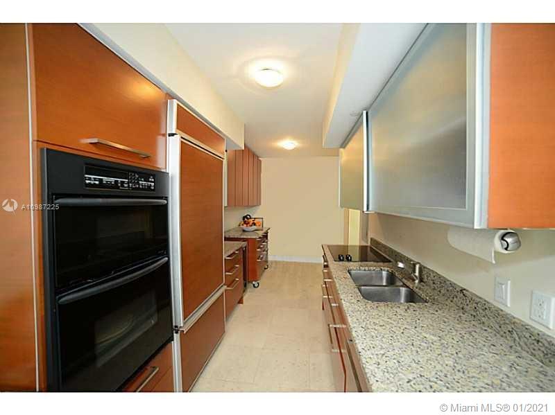 See details 607 3 / 3 1571 sq. ft. $ 2021-01-21 0 Photo