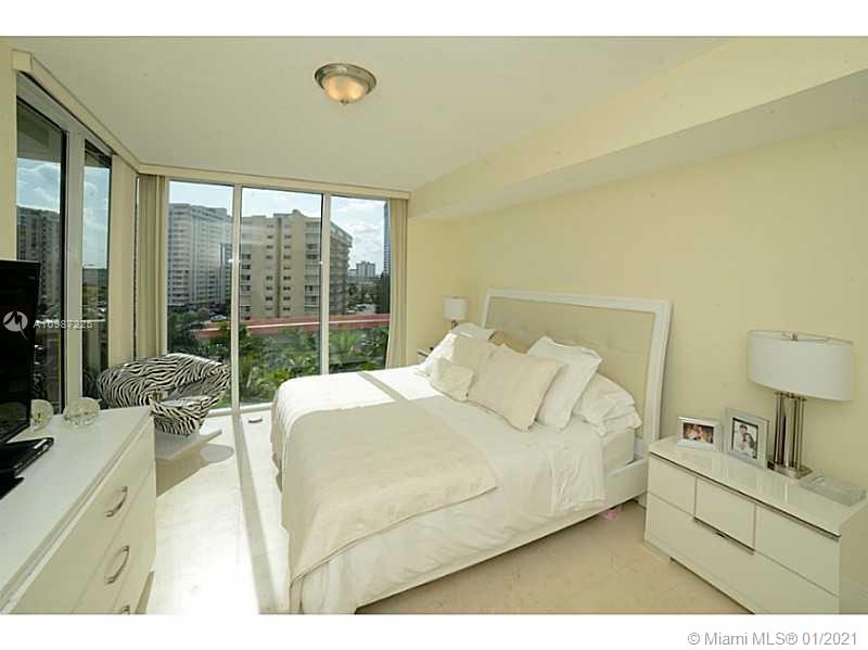See details 607 3 / 3 1571 sq. ft. $ 2021-01-21 0 Photo