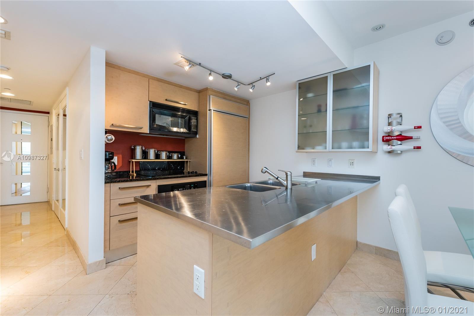 Ver detalles 706 2 / 1 1086 sq. ft. $ 2021-01-21 0 foto