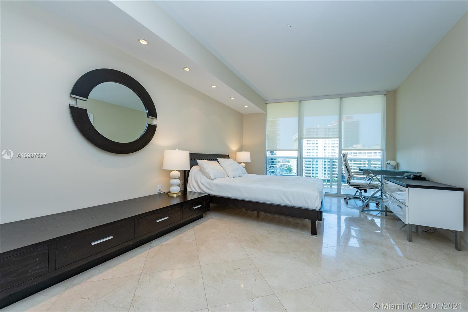 Ver detalles 706 2 / 1 1086 sq. ft. $ 2021-01-21 0 foto