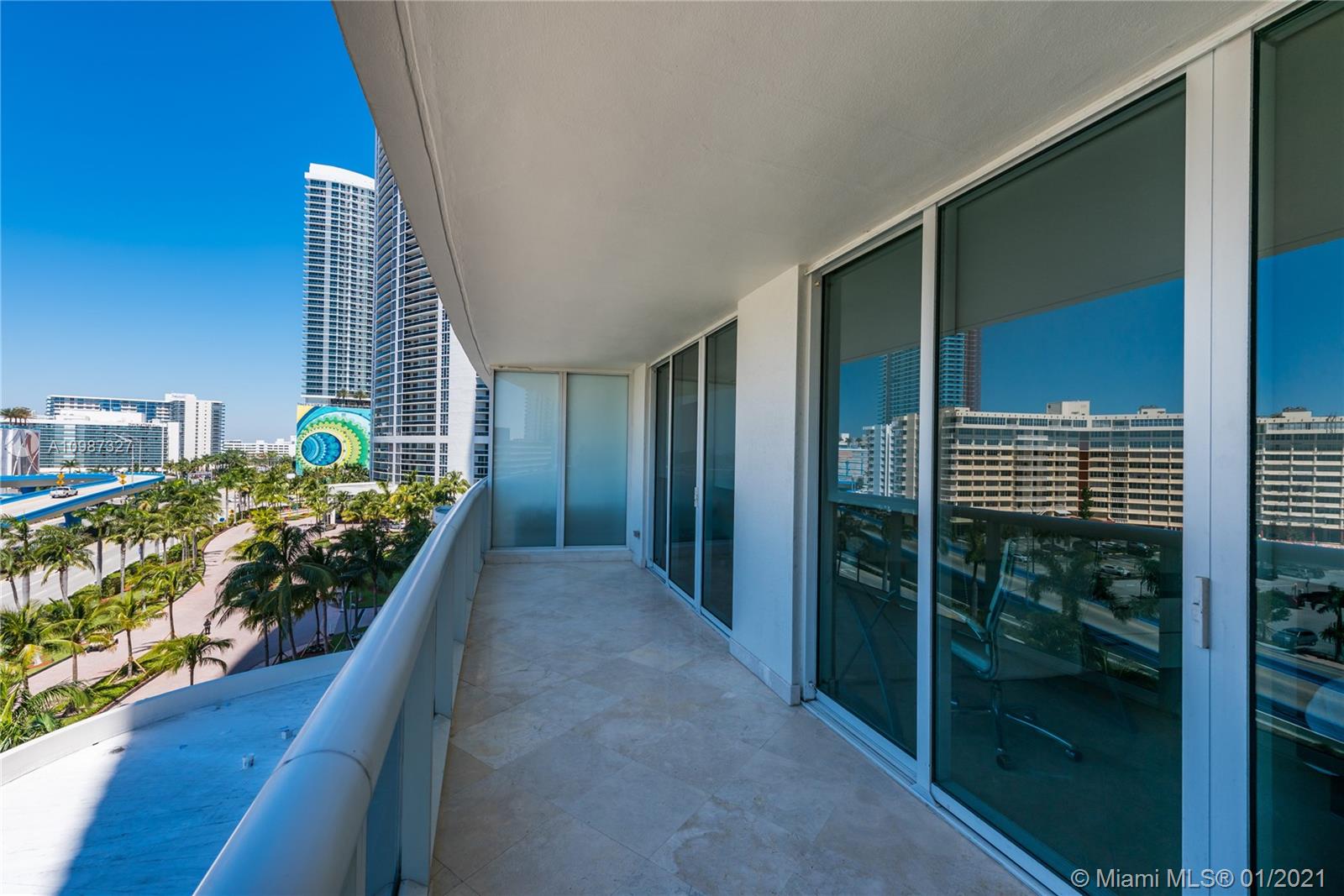 Ver detalles 706 2 / 1 1086 sq. ft. $ 2021-01-21 0 foto