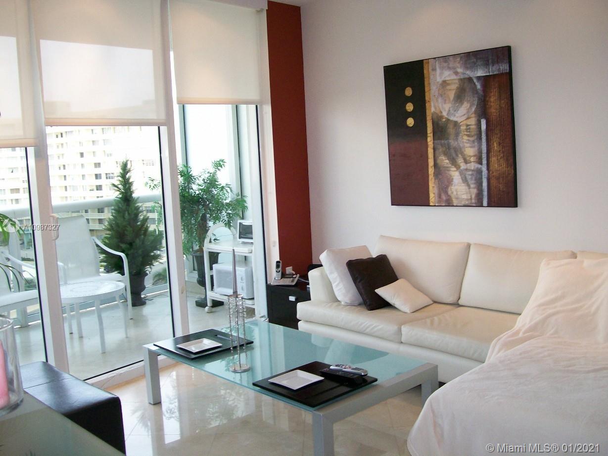 Ver detalles 706 2 / 1 1086 sq. ft. $ 2021-01-21 0 foto