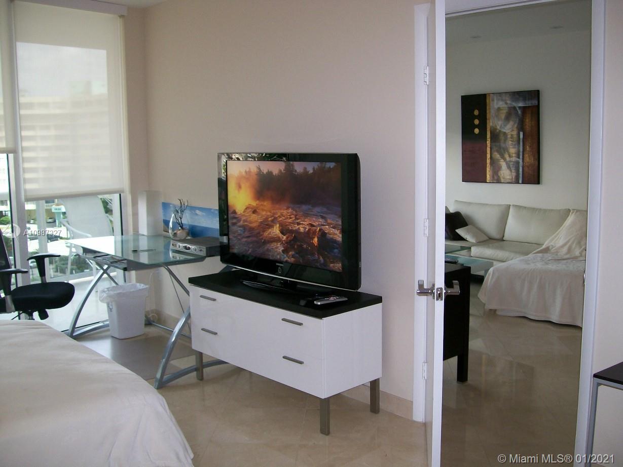 Ver detalles 706 2 / 1 1086 sq. ft. $ 2021-01-21 0 foto