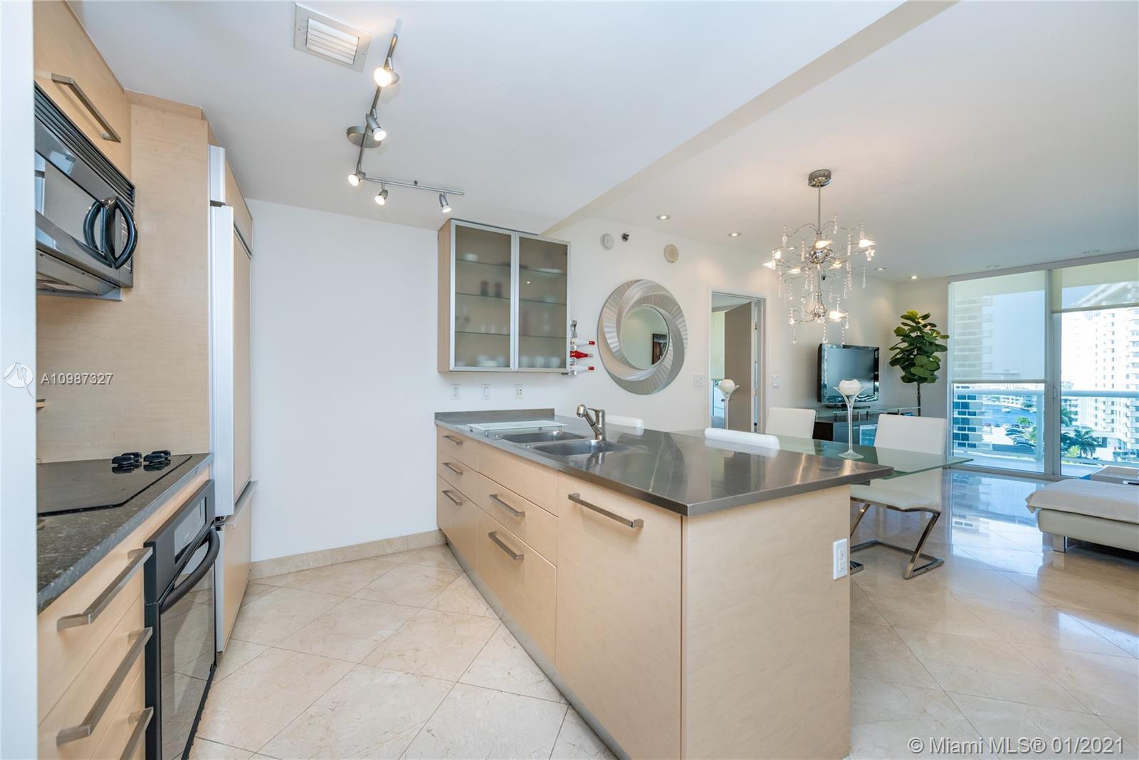 Ver detalles 706 2 / 1 1086 sq. ft. $ 2021-01-21 0 foto