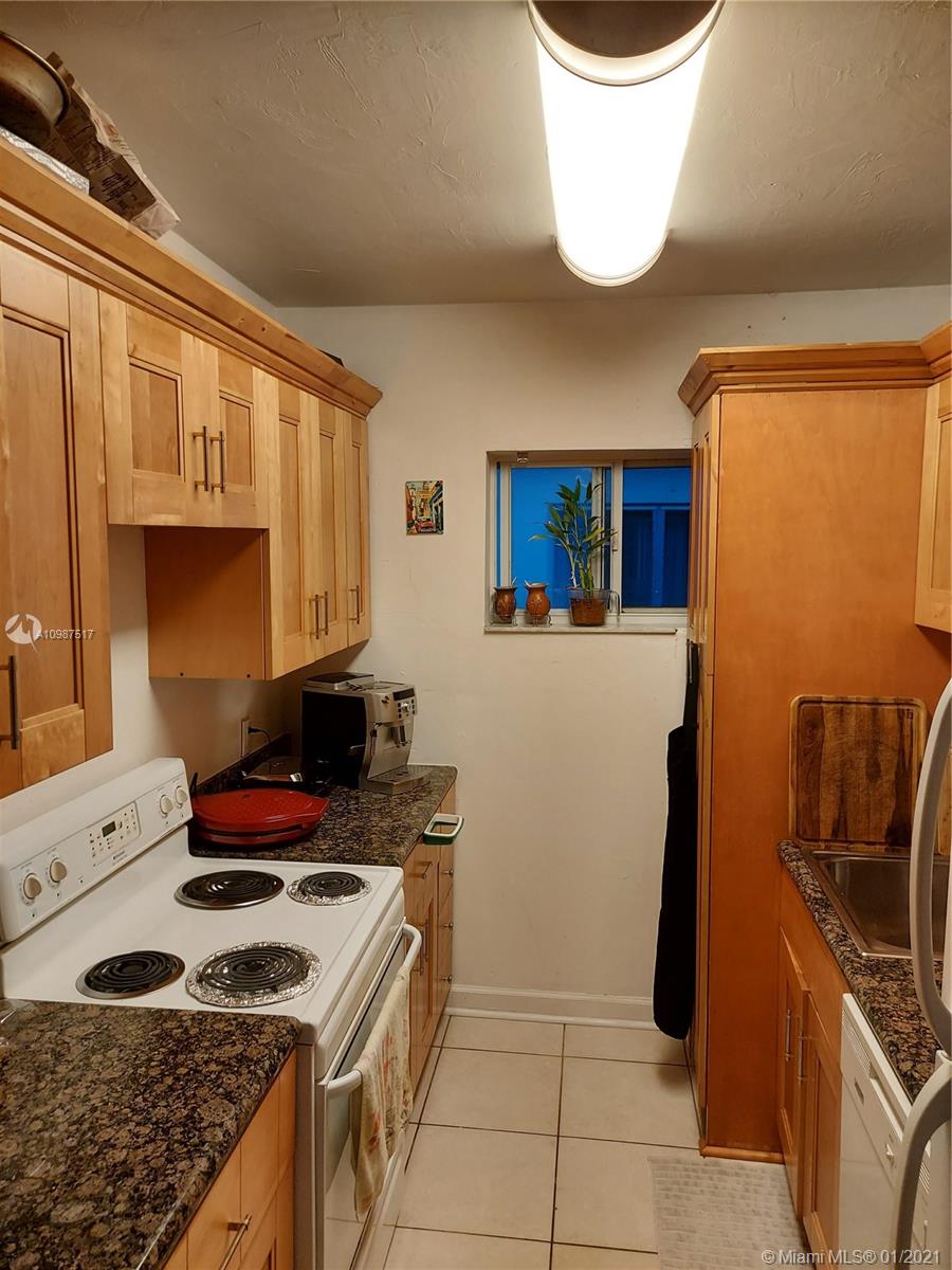 See details / 989 sq. ft. $ 2021-01-22 0 Photo