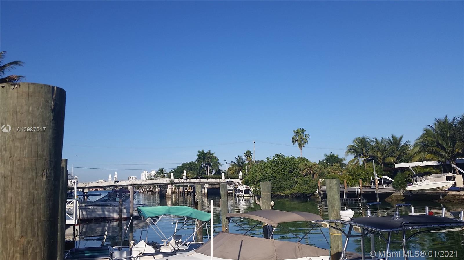 See details / 989 sq. ft. $ 2021-01-22 0 Photo