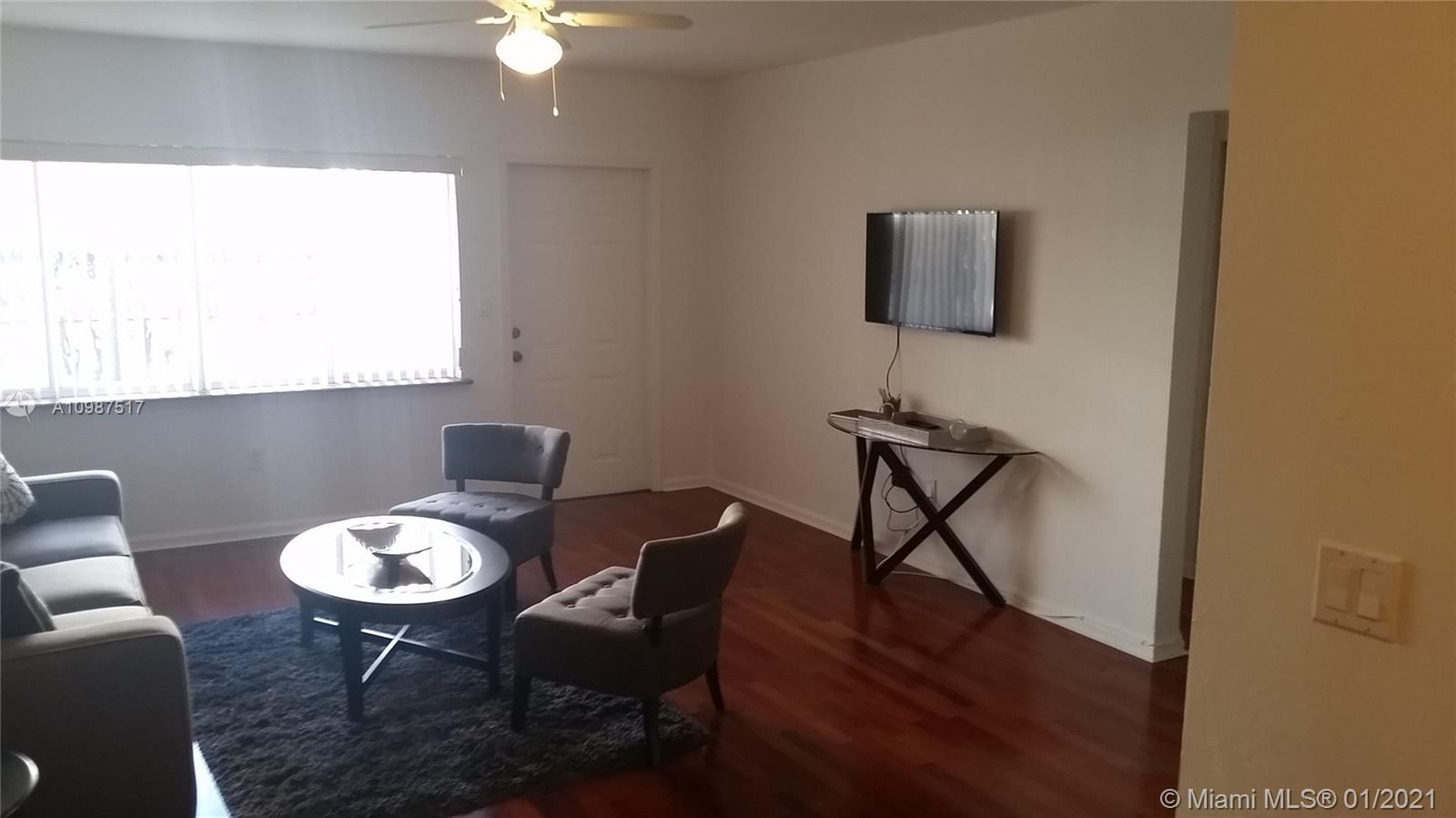 See details / 989 sq. ft. $ 2021-01-22 0 Photo