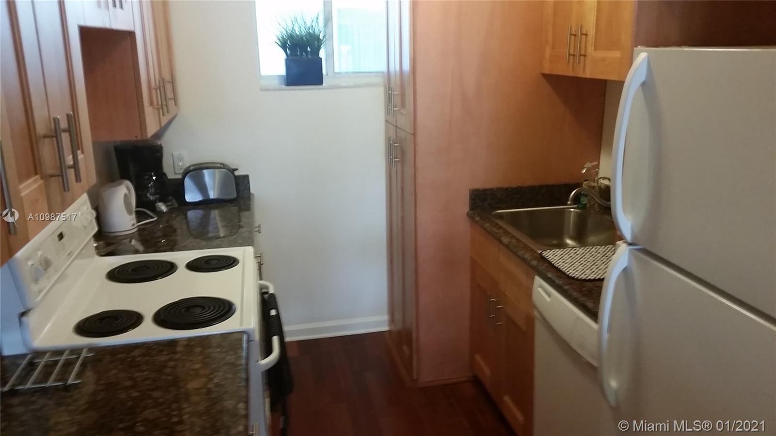 See details / 989 sq. ft. $ 2021-01-22 0 Photo