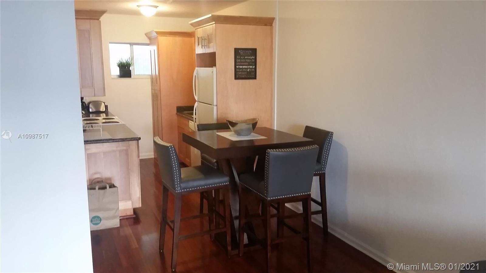 See details / 989 sq. ft. $ 2021-01-22 0 Photo