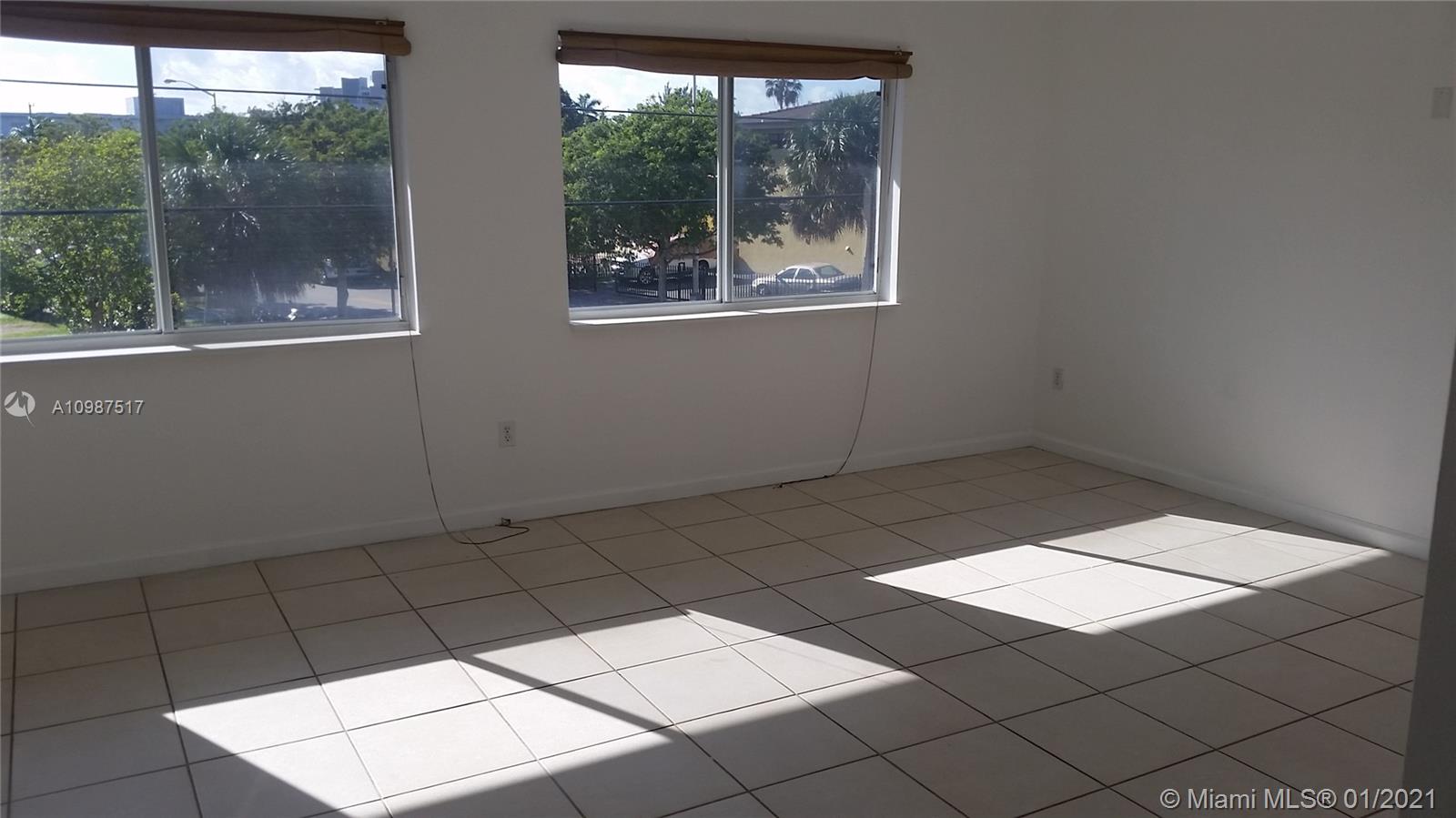 See details / 989 sq. ft. $ 2021-01-22 0 Photo