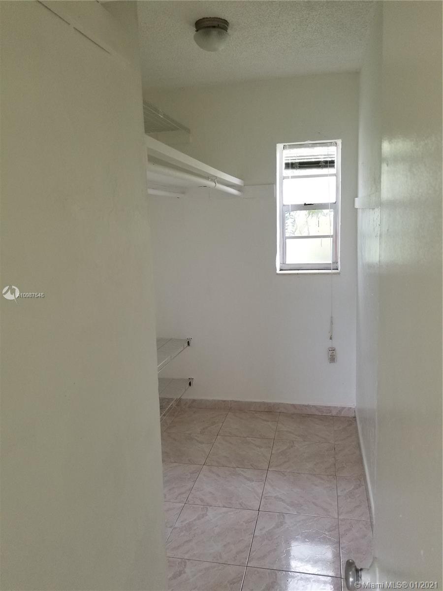 See details / 3020 sq. ft. $ 2021-01-22 0 Photo