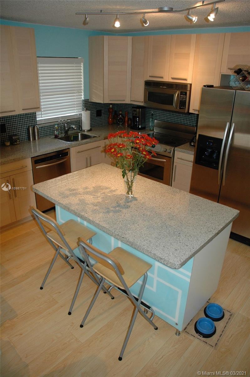See details / 2997 sq. ft. $ 2021-01-22 0 Photo