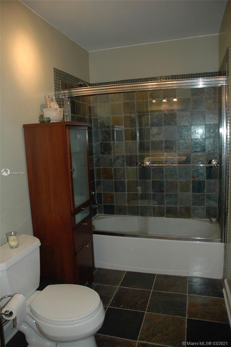 See details / 2997 sq. ft. $ 2021-01-22 0 Photo