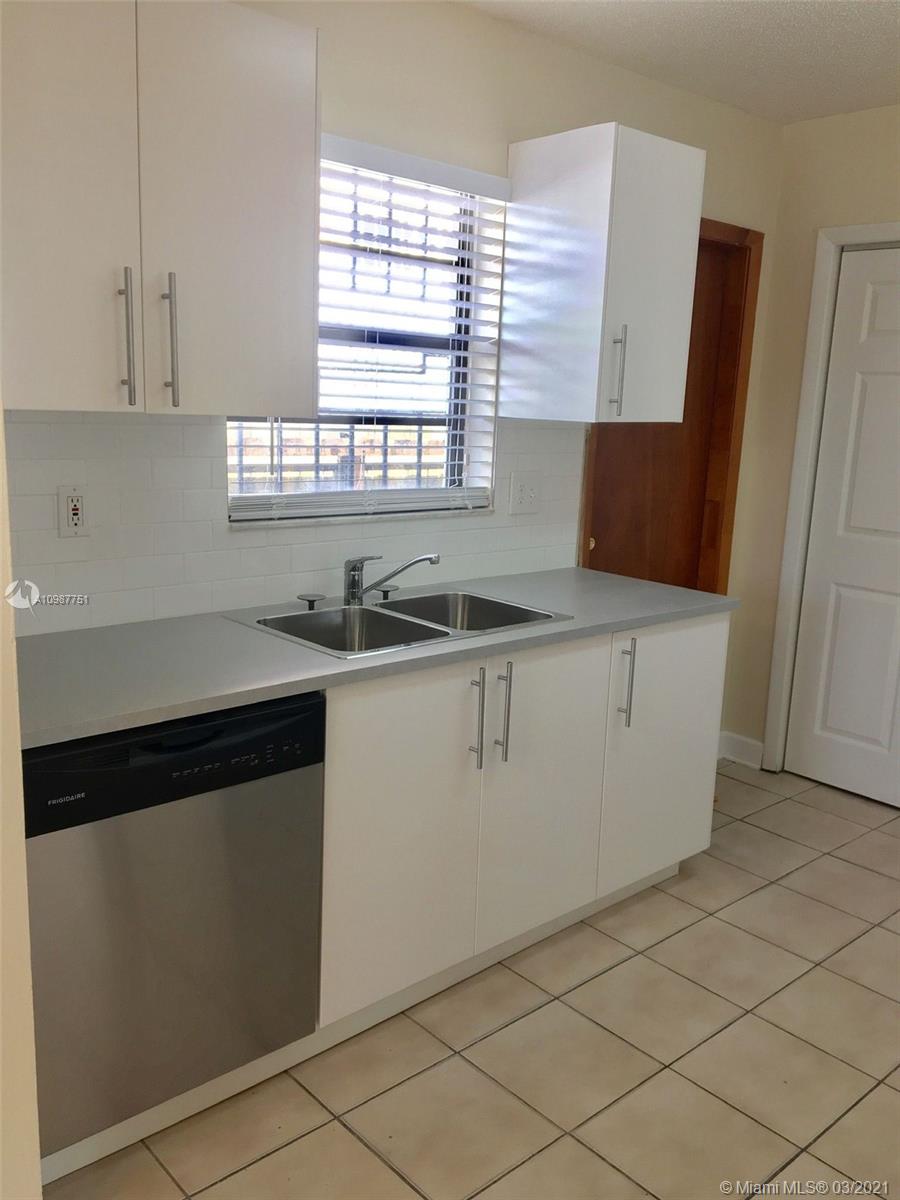 See details / 2997 sq. ft. $ 2021-01-22 0 Photo