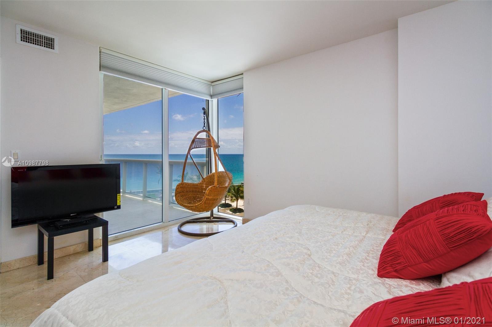 Ver detalles 1004 3 / 4 2078 sq. ft. $ 2021-01-22 0 foto