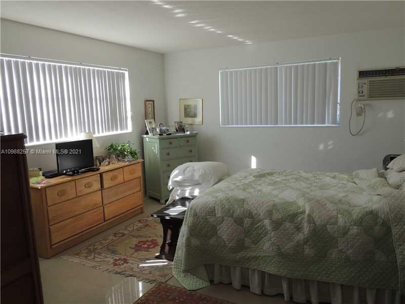 See details / 5208 sq. ft. $ 2021-04-06 0 Photo